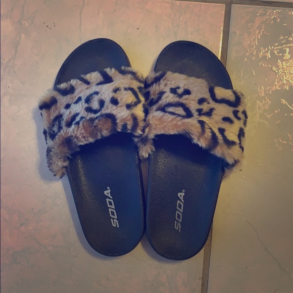Soda Shoes - Soda Leopard slipper